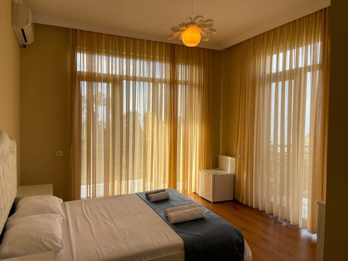 Green Yard Hotel Μπατούμι Εξωτερικό φωτογραφία