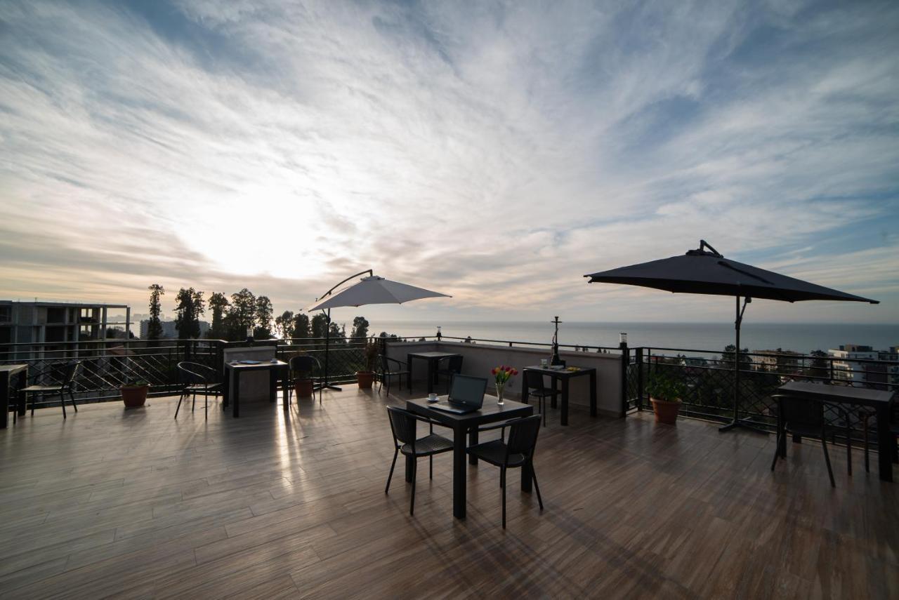 Green Yard Hotel Μπατούμι Εξωτερικό φωτογραφία